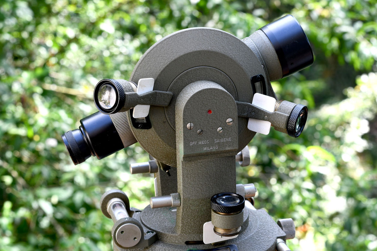 Instrumento topográfico